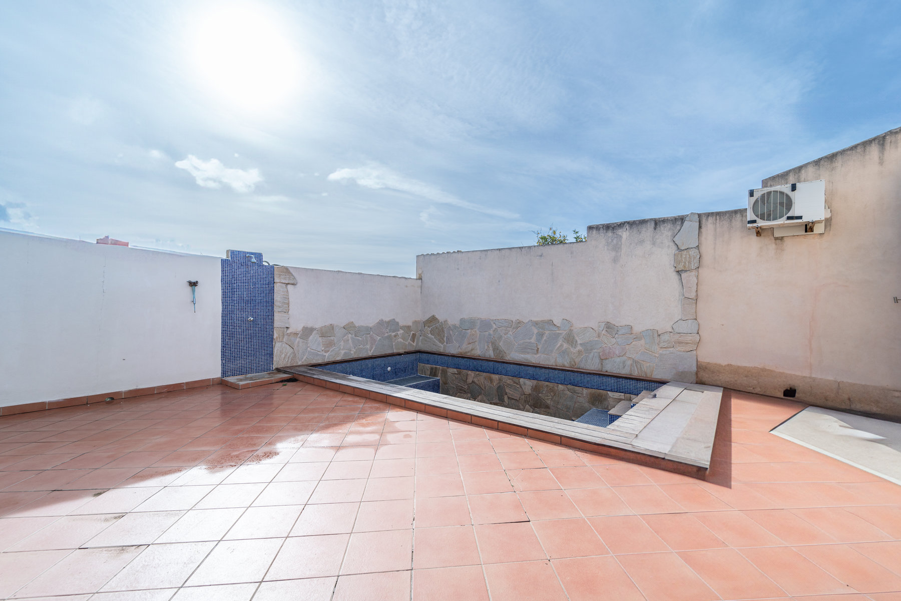 Casa de pueblo con piscina en Ses Salines — 110 m², planta única, lista para entrar