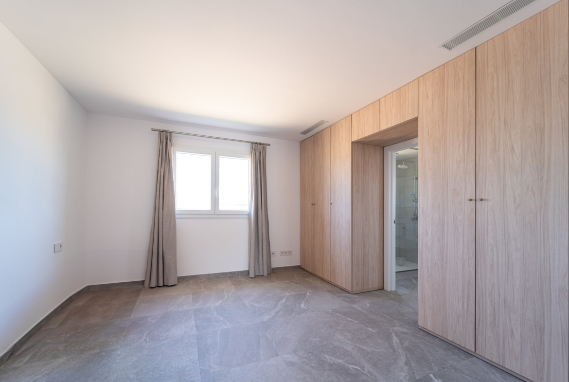 Neubau-Chalet 2025 in Sa Rápita – ebenerdige Villa mit 3 Suiten, Pool und Garten