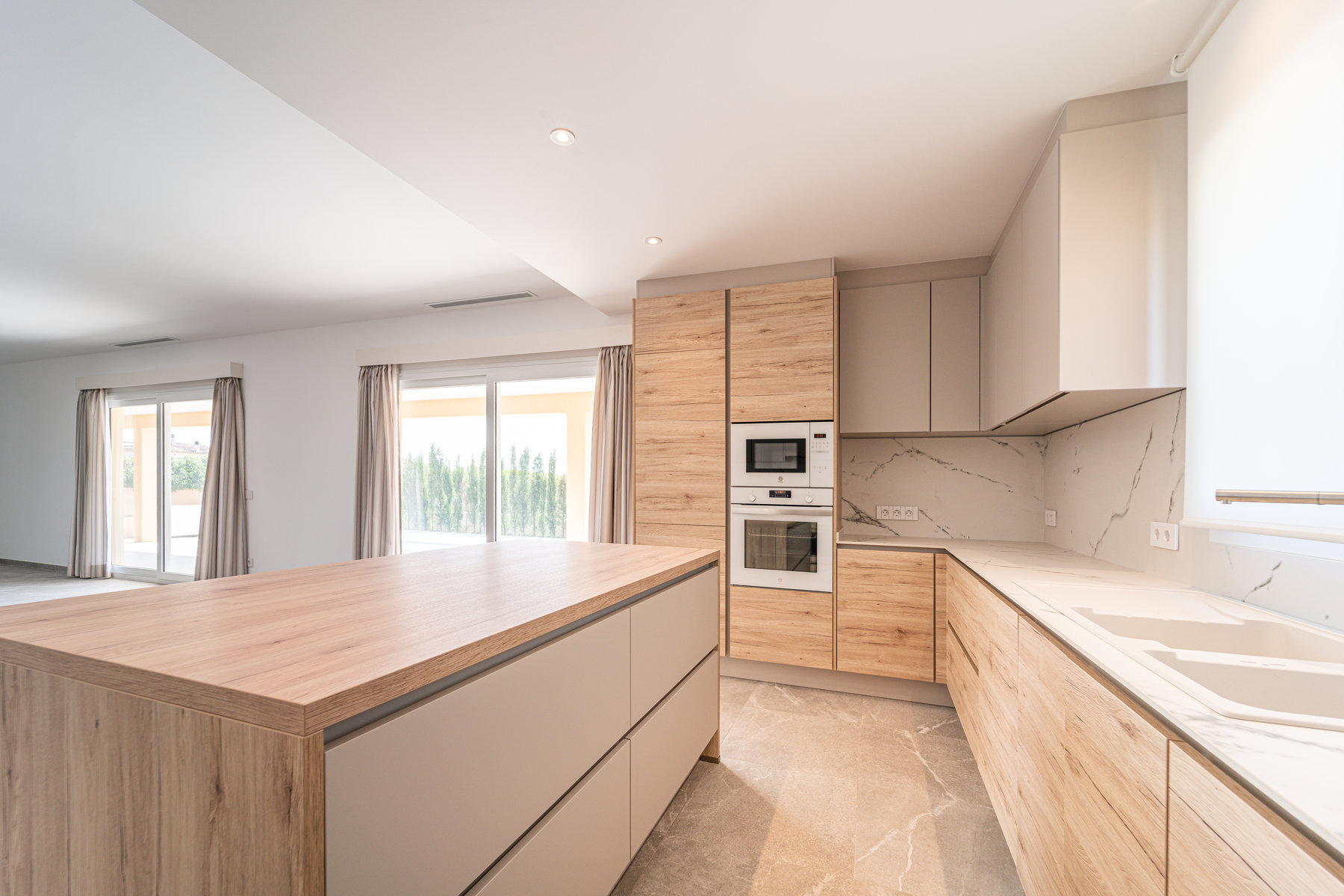 New-built-villa-for-sale-with-swimming-in-Sa-Rapita-23.jpg Neubau-Chalet 2025 in Sa Rápita – ebenerdige Villa mit 3 Suiten, Pool und Garten