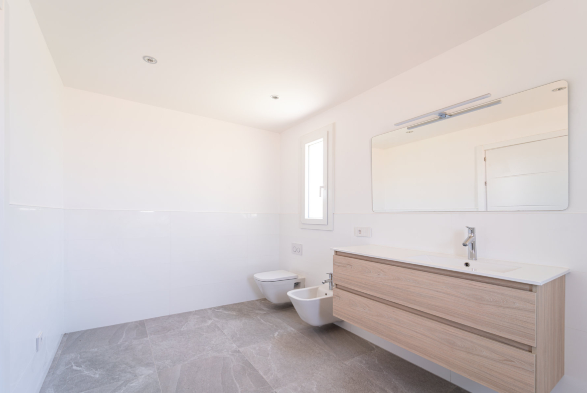 Neubau-Chalet 2025 in Sa Rápita – ebenerdige Villa mit 3 Suiten, Pool und Garten