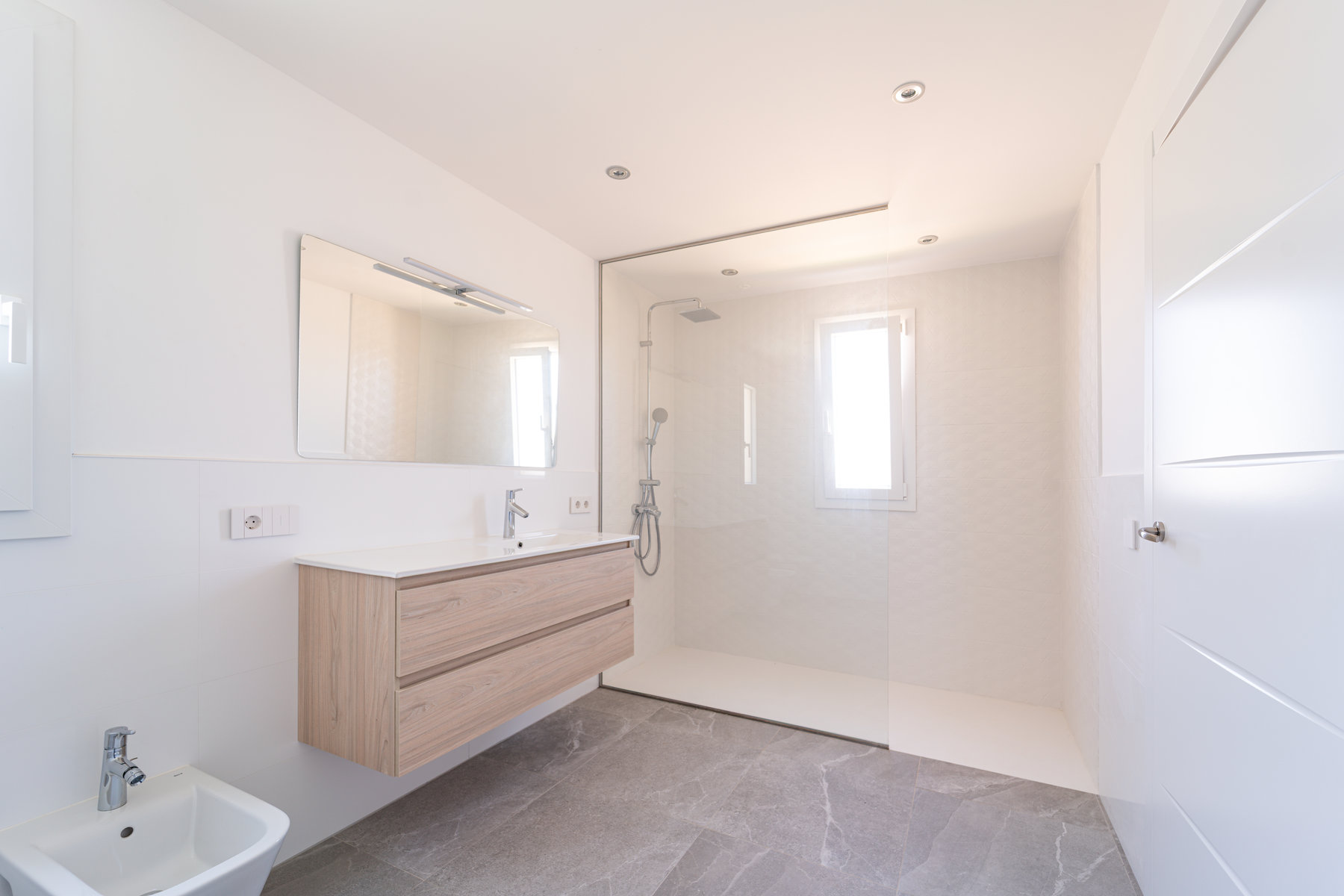 New-built-villa-for-sale-with-swimming-in-Sa-Rapita-34.jpg Neubau-Chalet 2025 in Sa Rápita – ebenerdige Villa mit 3 Suiten, Pool und Garten