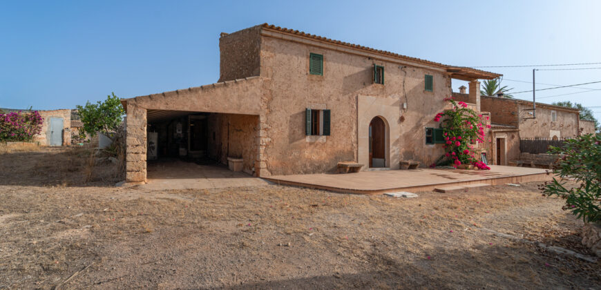 Casa de campo en alquiler en s’Alqueria Blanca con jardín y chimenea