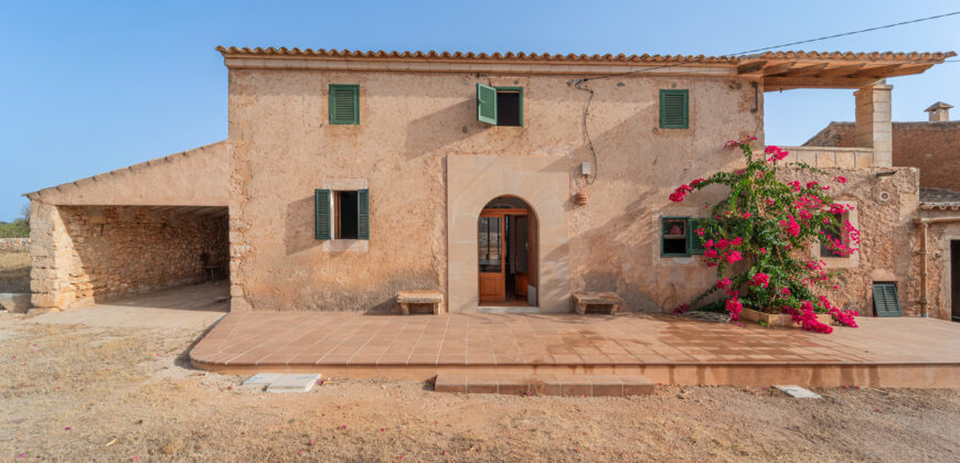 Casa de campo en alquiler en s’Alqueria Blanca con jardín y chimenea