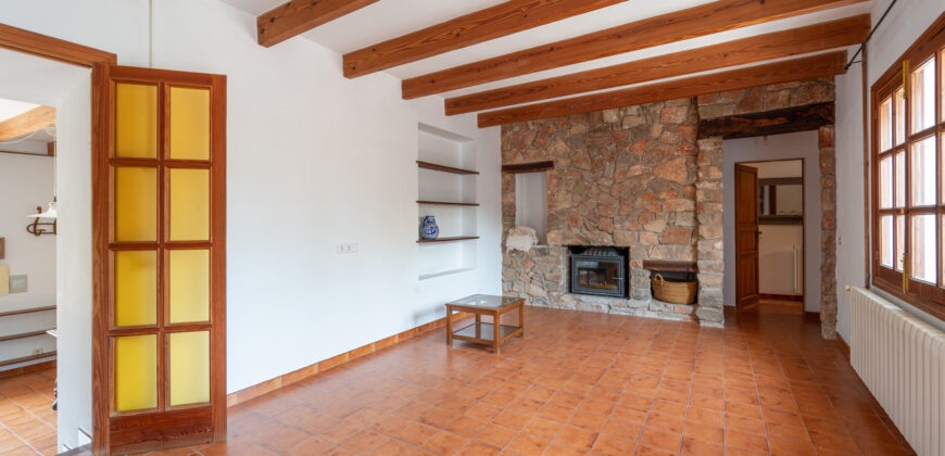 Casa de campo en alquiler en s’Alqueria Blanca con jardín y chimenea