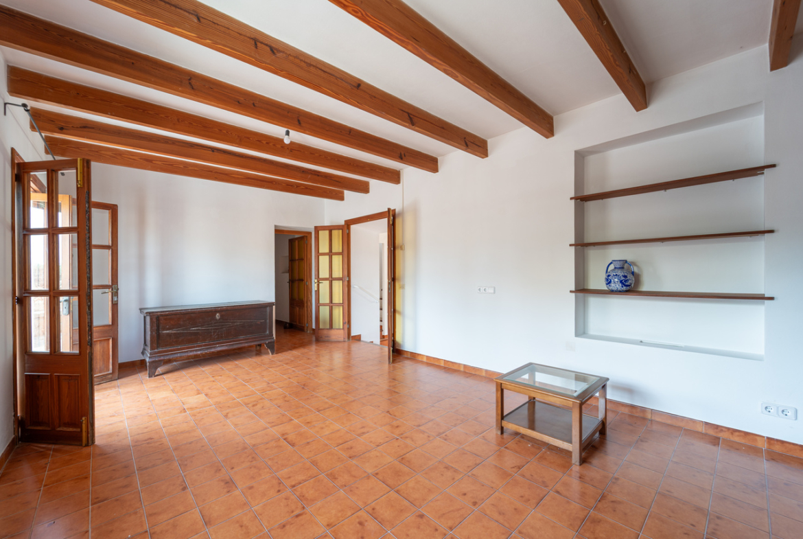 Country house for rent in s’Alqueria Blanca with garden and fireplace