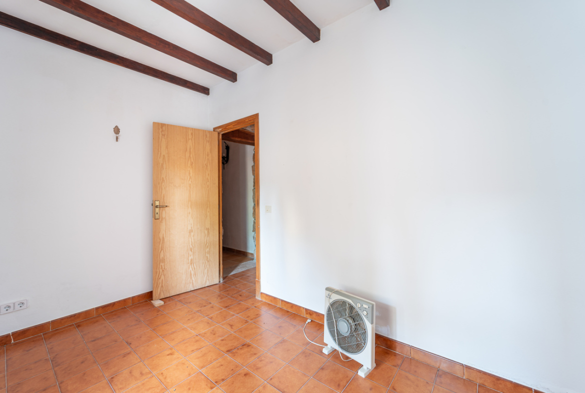 Country house for rent in s’Alqueria Blanca with garden and fireplace
