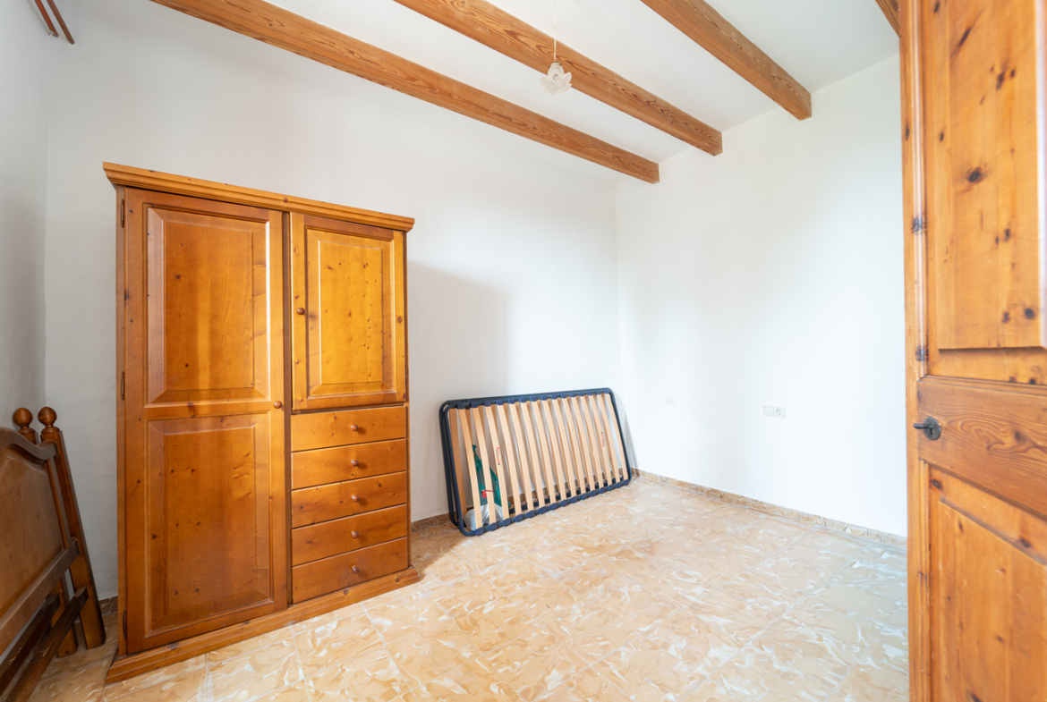 Country house for rent in s’Alqueria Blanca with garden and fireplace