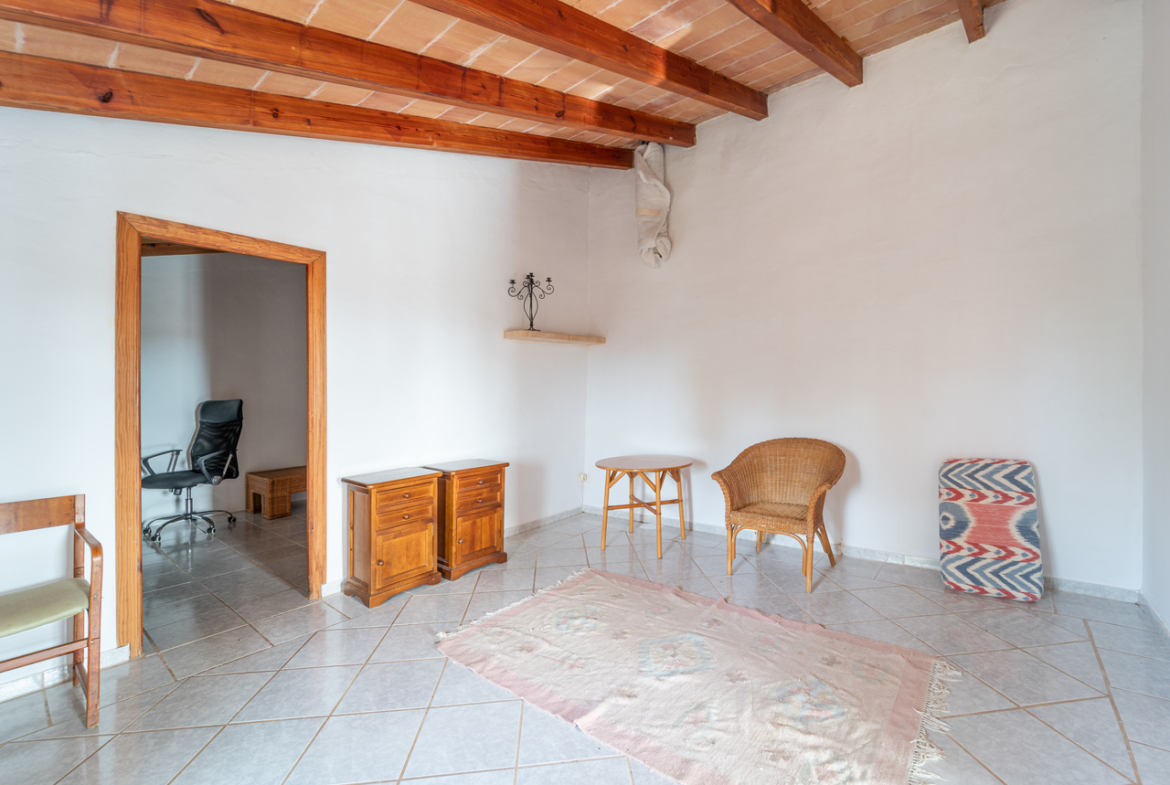 Country house for rent in s’Alqueria Blanca with garden and fireplace