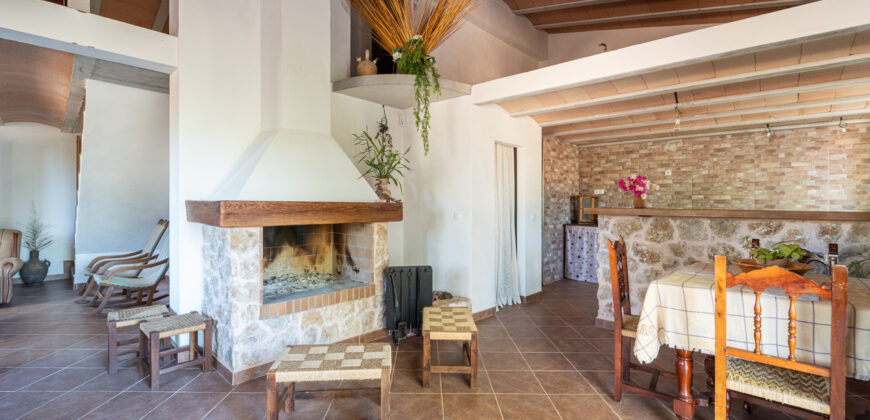 Finca zu verkaufen in Campos mit Grundstück und eigenem Brunnen