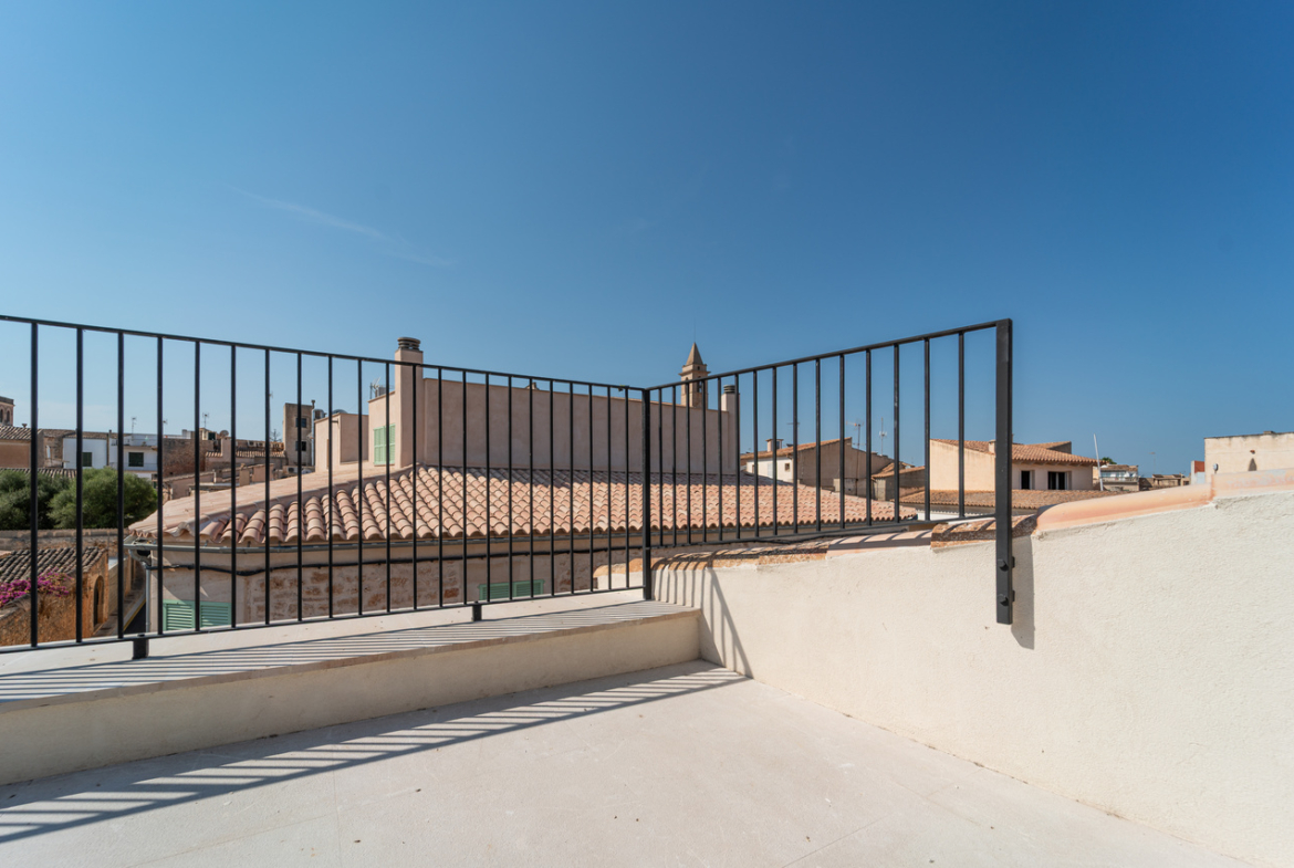 Designer Town House for Rent with Garage and Elevator Near Santanyí’s Plaza Mayor