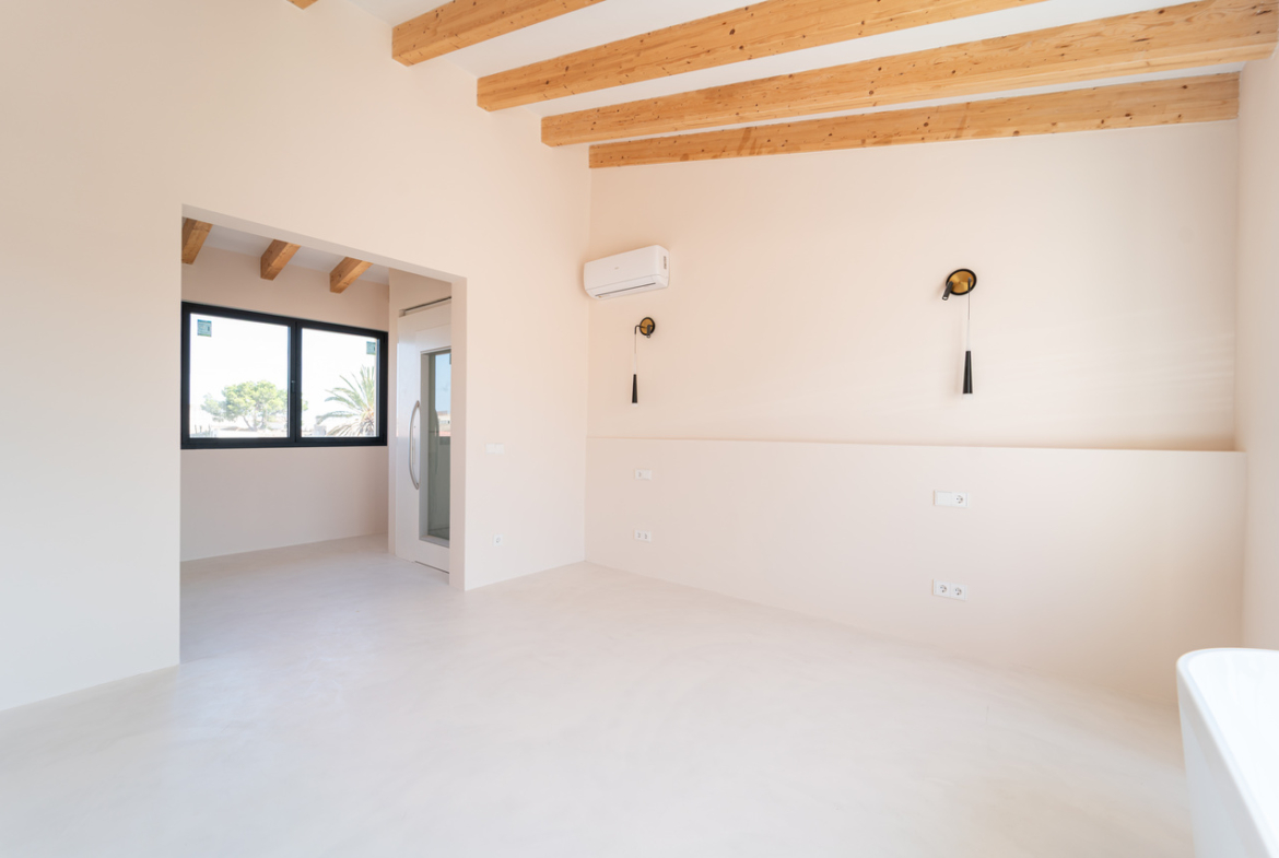 Designer Town House for Rent with Garage and Elevator Near Santanyí’s Plaza Mayor