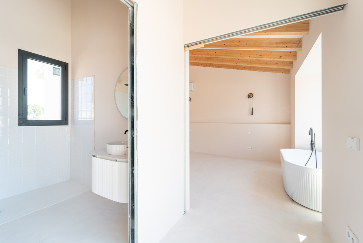 Designer Town House for Rent with Garage and Elevator Near Santanyí’s Plaza Mayor