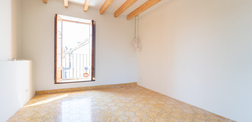 Designer-Stadthaus zur Miete mit Garage und Aufzug nahe der Plaza Mayor von Santanyí