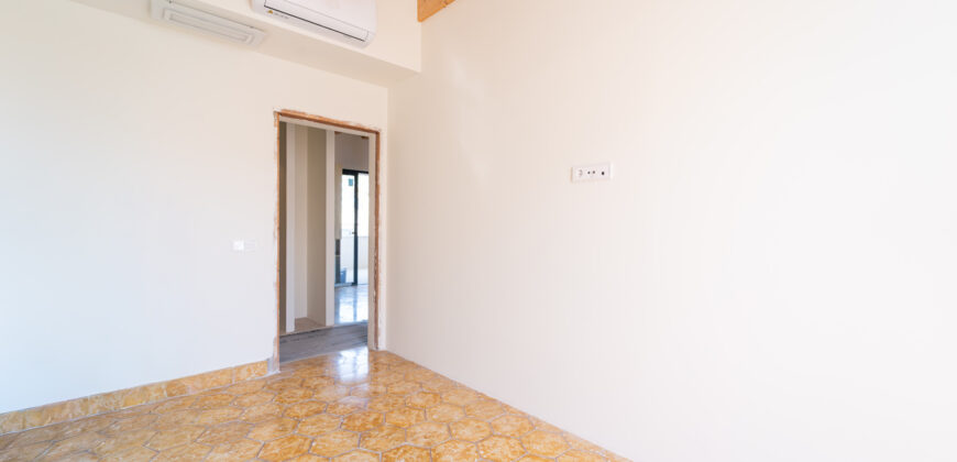 Designer-Stadthaus zur Miete mit Garage und Aufzug nahe der Plaza Mayor von Santanyí