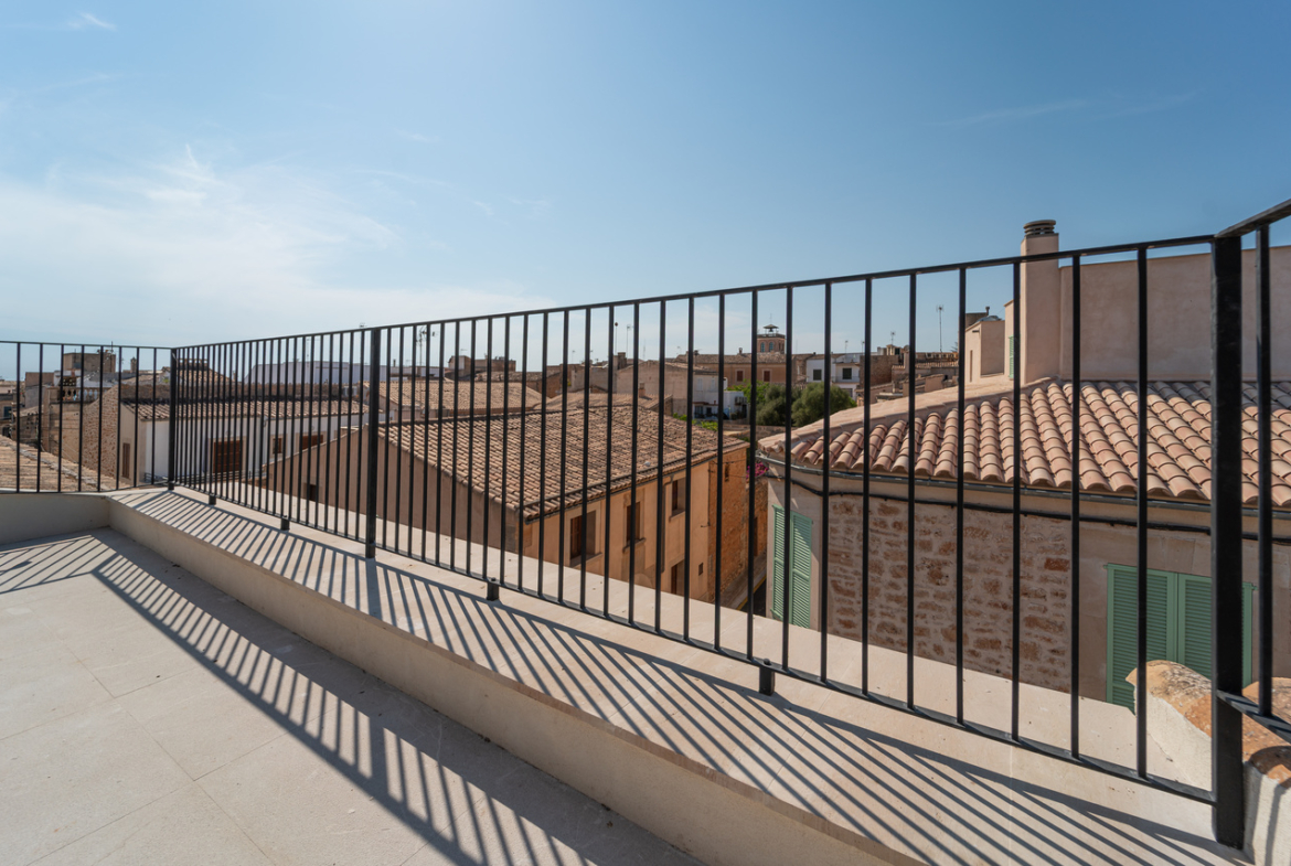 Designer Town House for Rent with Garage and Elevator Near Santanyí’s Plaza Mayor