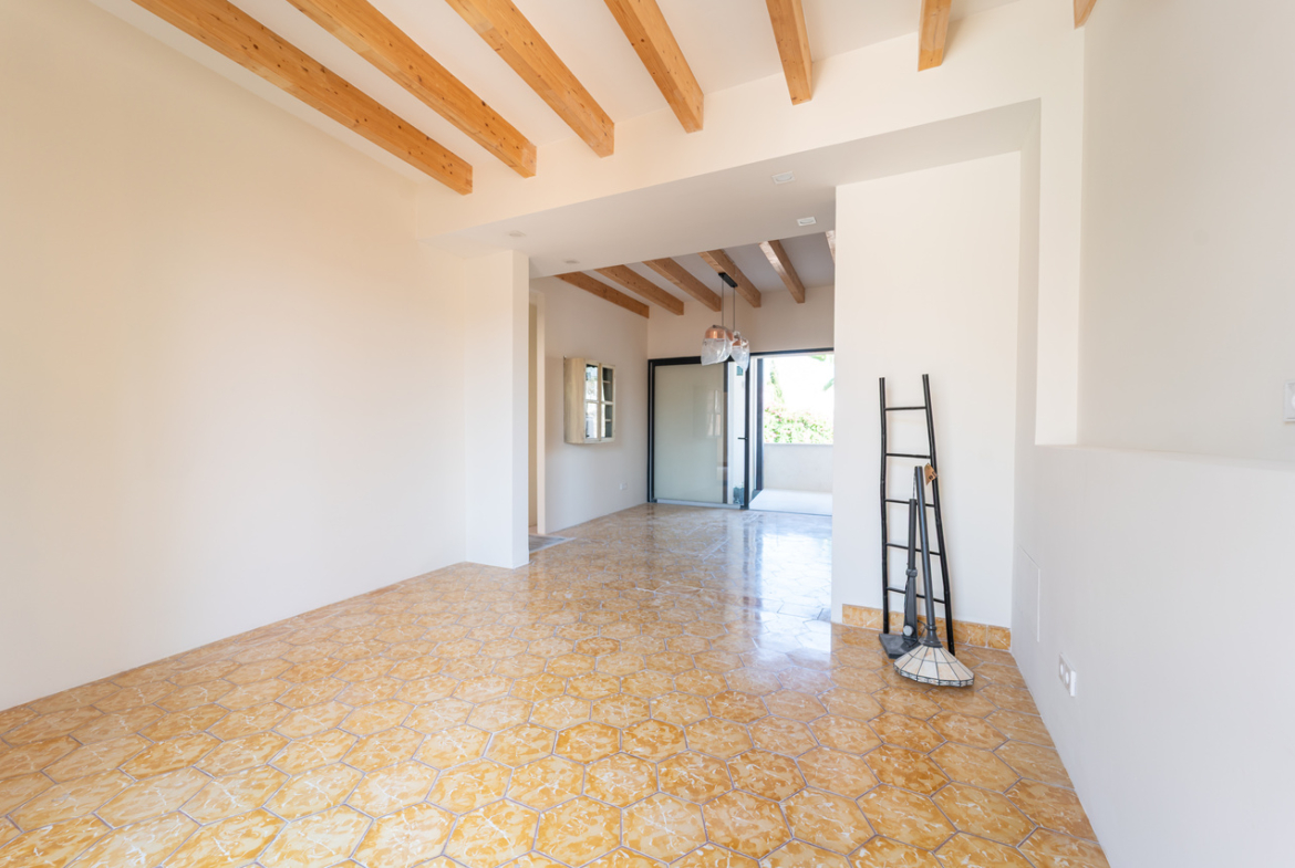 Designer Town House for Rent with Garage and Elevator Near Santanyí’s Plaza Mayor
