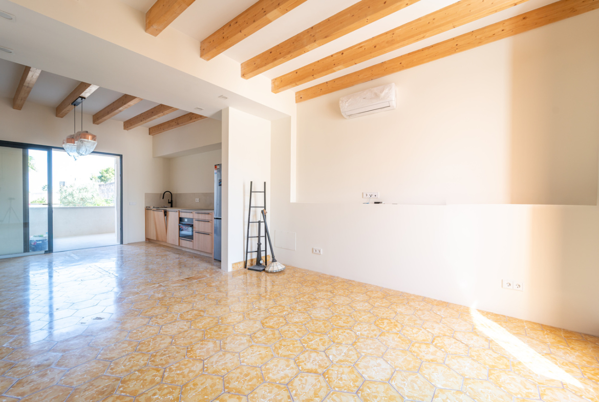 Designer Town House for Rent with Garage and Elevator Near Santanyí’s Plaza Mayor