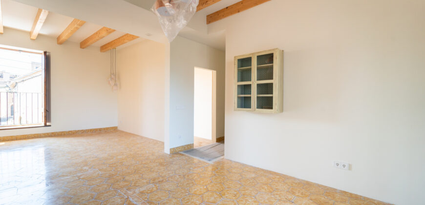 Designer-Stadthaus zur Miete mit Garage und Aufzug nahe der Plaza Mayor von Santanyí