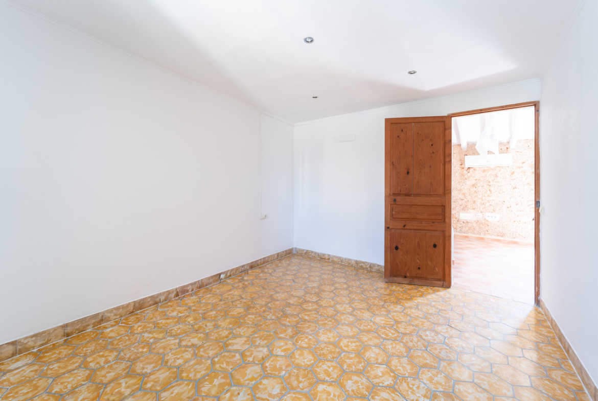 Refurbished apartment for rent in Campos — Mallorcan charm