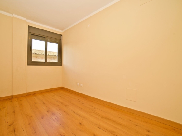 Helle 3-Zimmer-Wohnung zum Verkauf in Campos, Mallorca