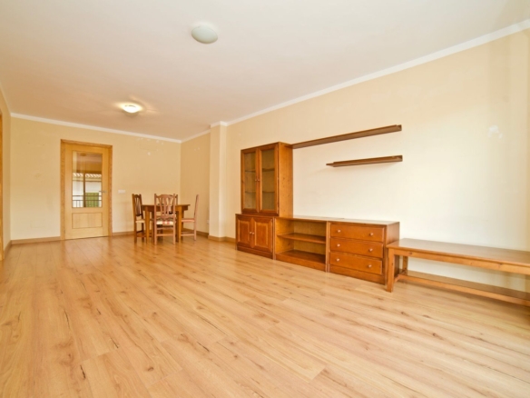 Helle 3-Zimmer-Wohnung zum Verkauf in Campos, Mallorca