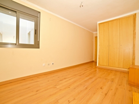 Helle 3-Zimmer-Wohnung zum Verkauf in Campos, Mallorca