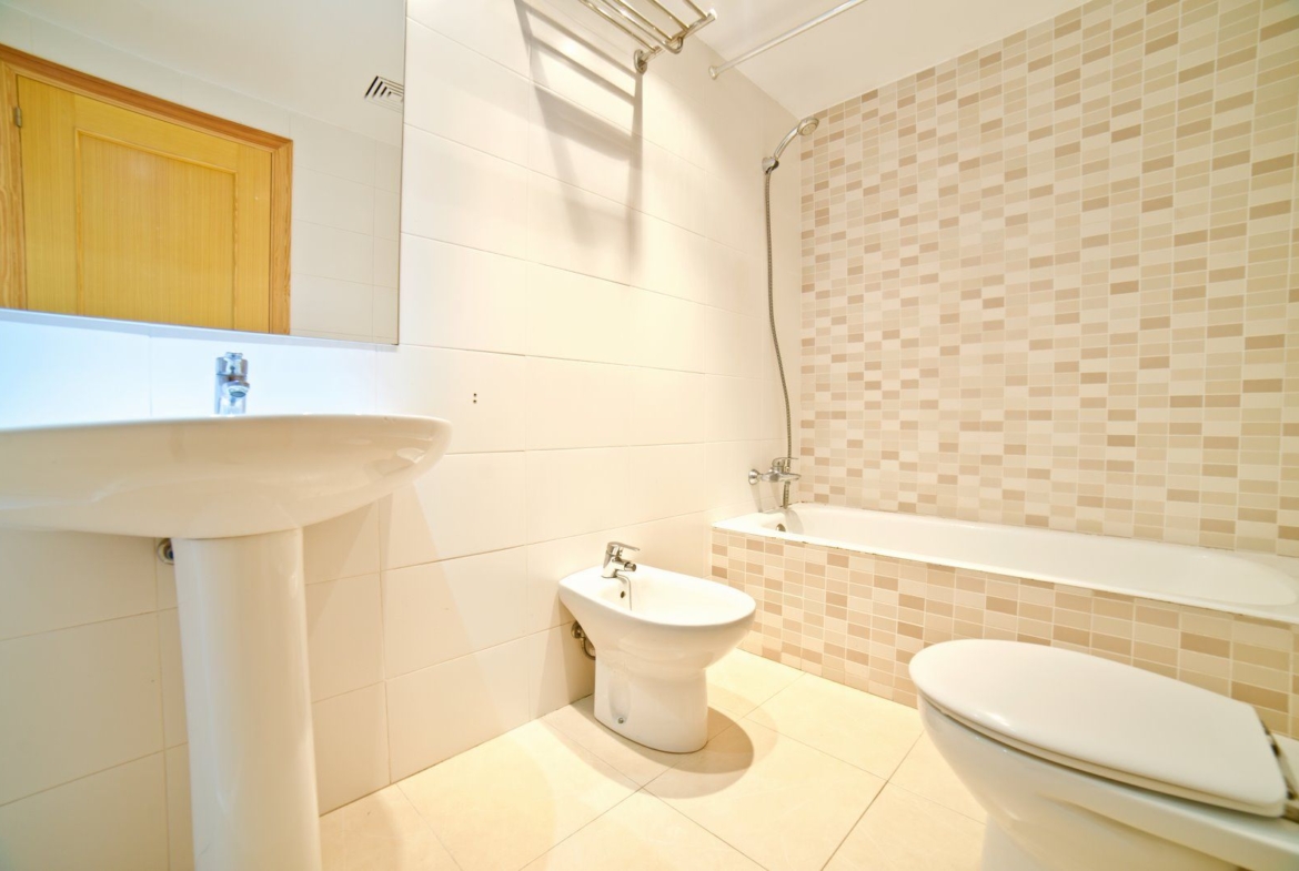 Piso luminoso de 3 habitaciones en venta en Campos, Mallorca