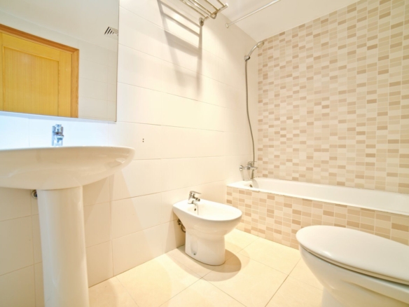 Helle 3-Zimmer-Wohnung zum Verkauf in Campos, Mallorca