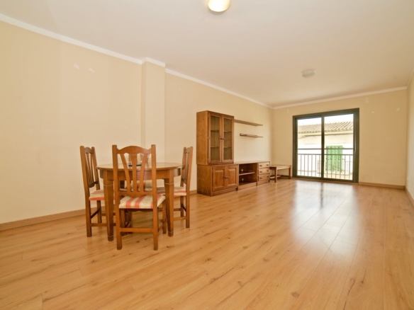 Helle 3-Zimmer-Wohnung zum Verkauf in Campos, Mallorca