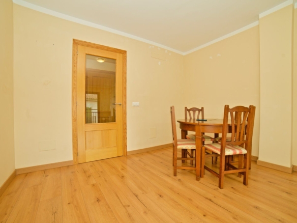 Helle 3-Zimmer-Wohnung zum Verkauf in Campos, Mallorca