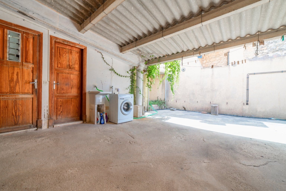 Casa de pueblo en Es Llombards con patio y terraza | 278 m²
