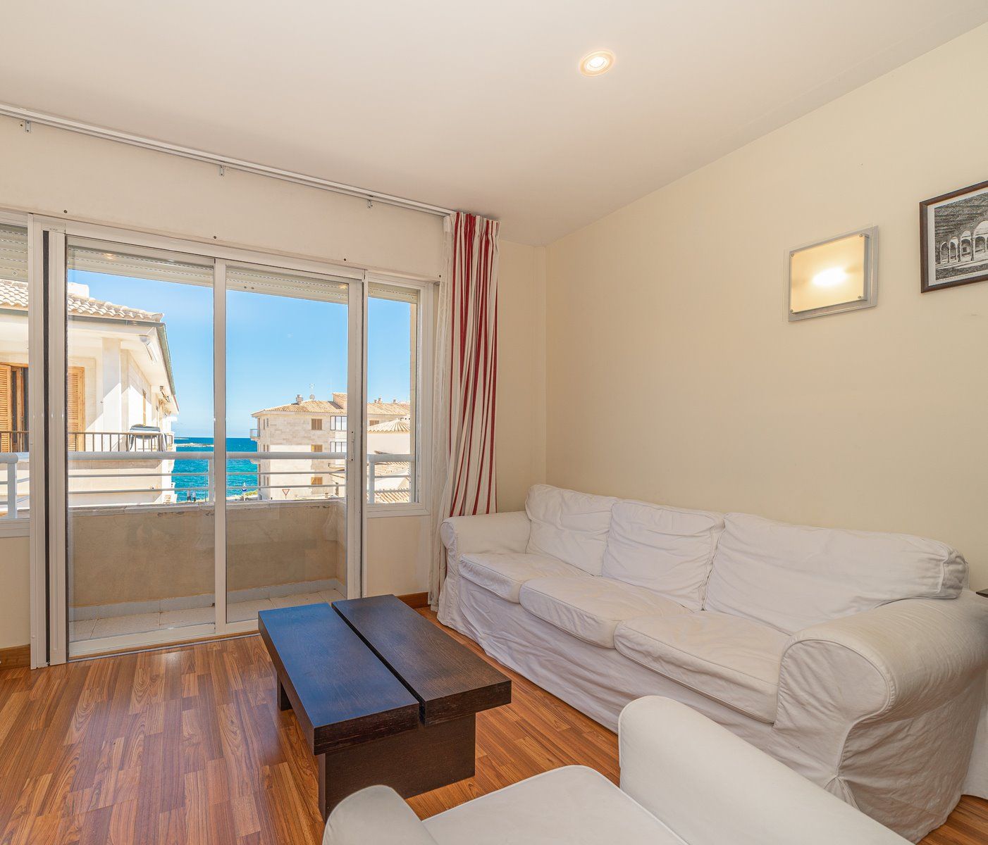 1-1212-Villasyfincasmallorca.jpg Piso con vistas al mar en Colonia de Sant Jordi