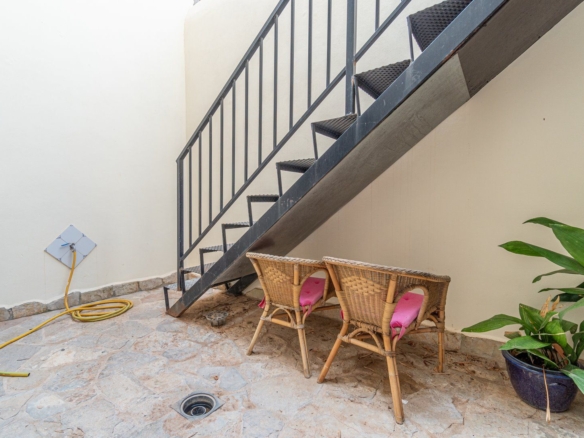 Alquiler casa de pueblo en Llucmajor: renovada, con patio y solárium