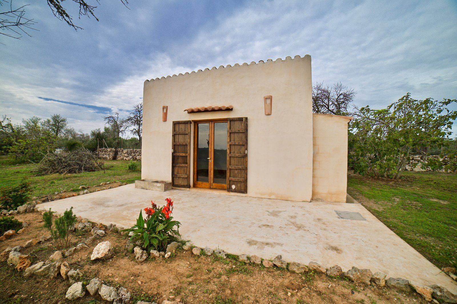 1-2006-Villasyfincasmallorca-1.jpg Landhaus zur Saisonmiete bei Sineu, Mallorca