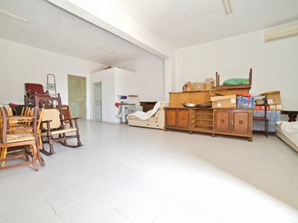 Local comercial en alquiler en Ses Salines, 122 m²