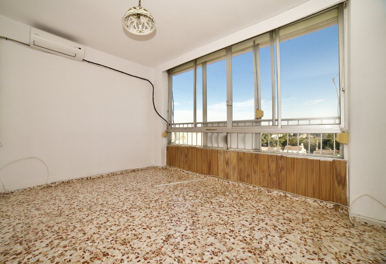 1-2042-Villasyfincasmallorca-2.jpeg Geräumige 3-Zimmer-Wohnung mit Bergblick nahe Strand s’Arenal