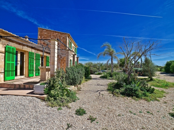Casa de campo con piscina junto a Es Trenc, Campos