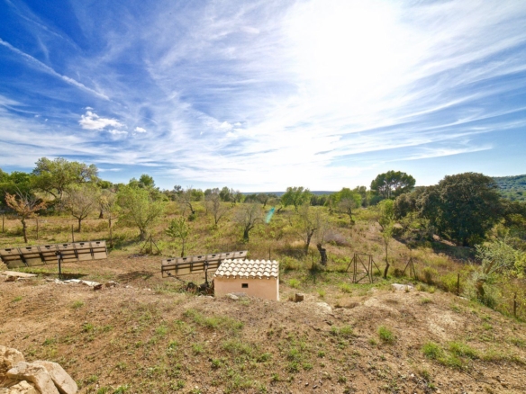Casa de campo en Llucmajor con vistas a la montaña y 14.000 m²