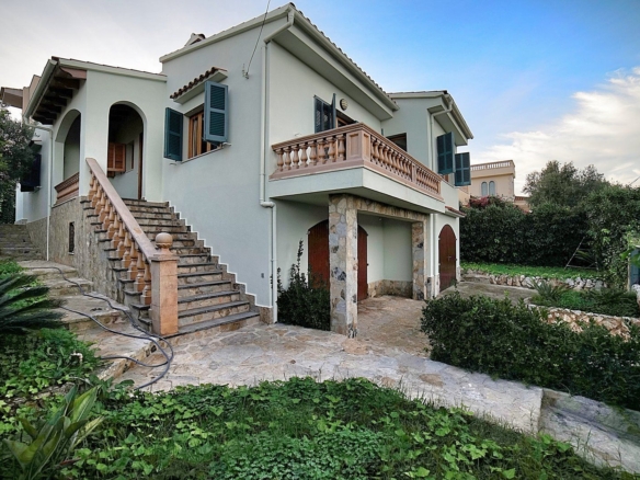 Chalet en alquiler en Portocolom con jardín y garaje