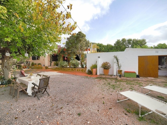Casa de campo cerca de Llucmajor con piscina y vistas a la montaña