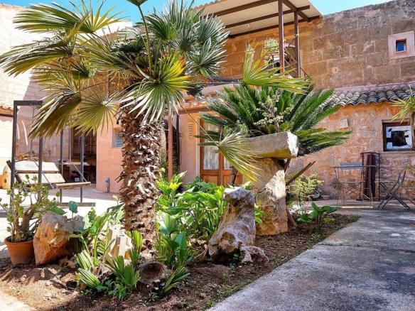 Casa de pueblo en alquiler en Ses Salines con jardín y terraza