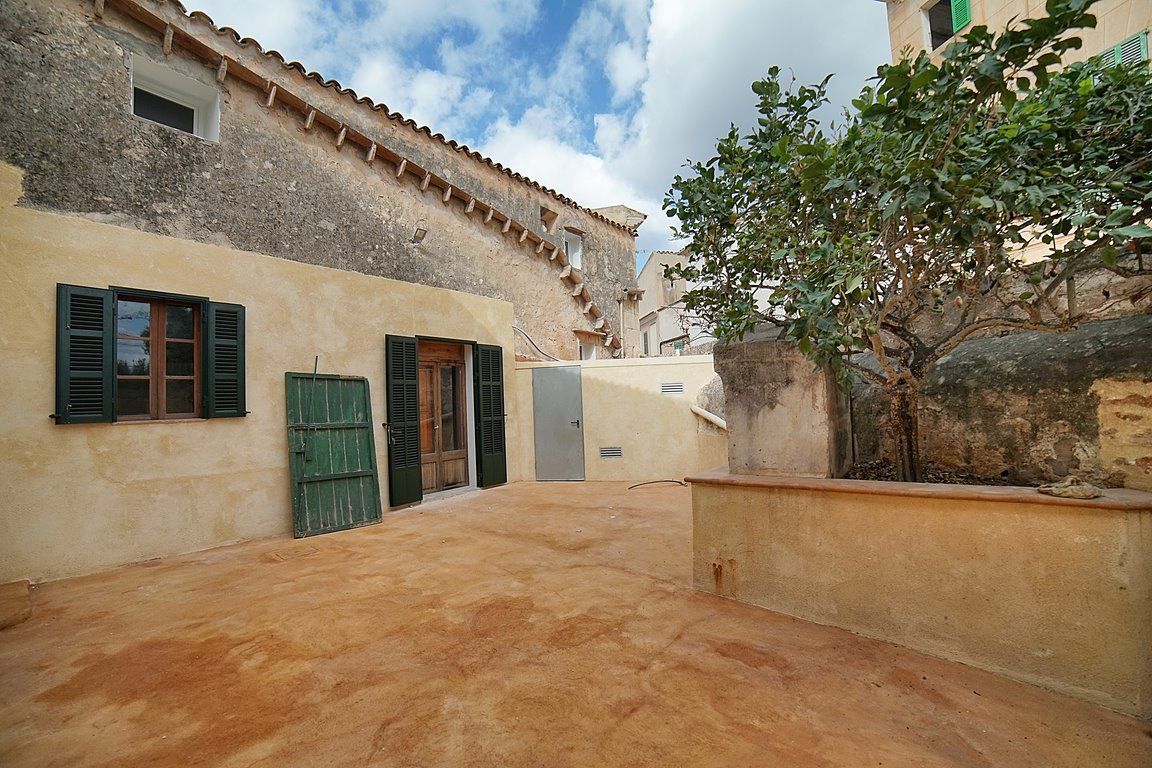 Renovated Village House for Rent with Patio in Ses Salines