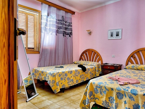 Apartamento con terraza y vistas al mar en Colonia de Sant Jordi
