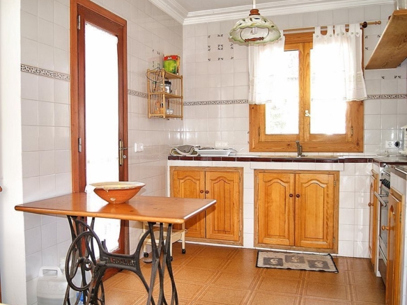 Chalet en venta en Cala Llombards con jardín y terraza