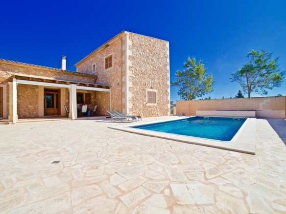 Casa de campo en alquiler con piscina cerca de Campos