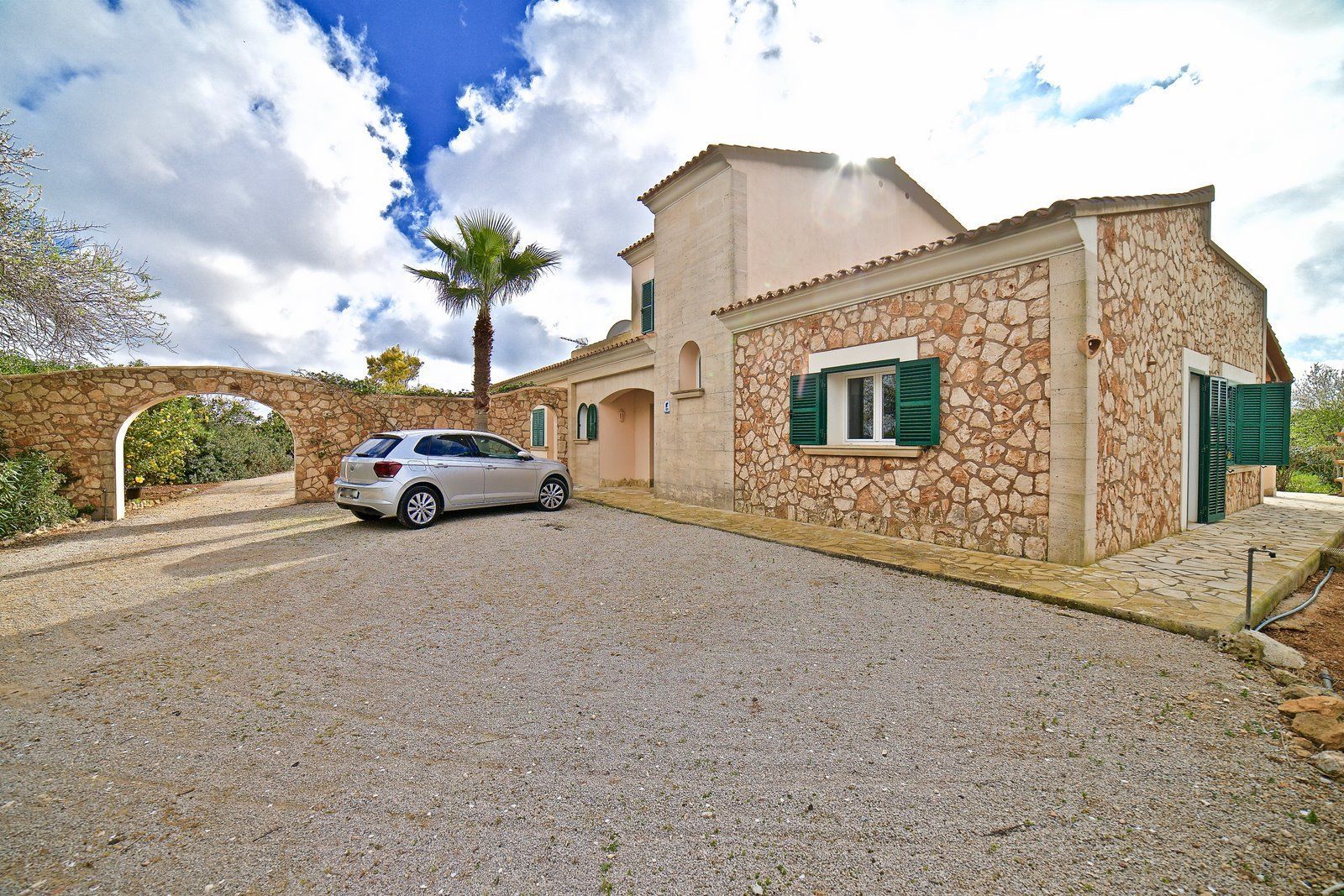 1-Villasyfincasmallorca-8.jpg Landhaus mit Pool und Meerblick bei Portocolom, Santanyí
