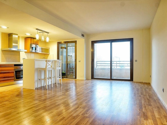 Piso reformado con vistas a la montaña en Palma de Mallorca
