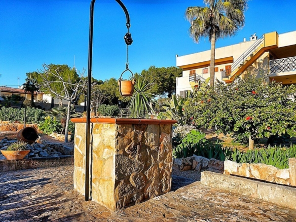 Apartamento con vistas al mar en alquiler en Cala Llombards