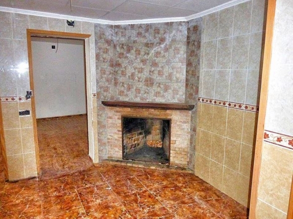 Casa de pueblo con jardín en Porreres lista para reformar