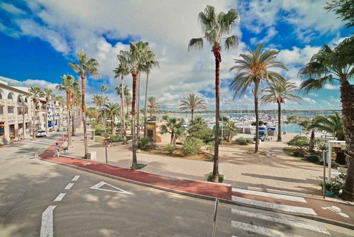 Seafront Apartment for Rent in Colonia de Sant Jordi